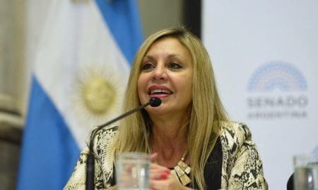 Presentan un proyecto de una plataforma digital de compraventa estatal y gratuita