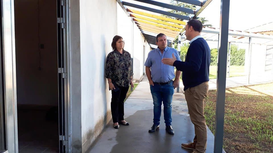 El senador Enrico acompaña la instalación de más centros de aislamiento cafferata 2
