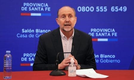 Perotti anunció que a partir de hoy se suman las actividades comerciales en el Gran Santa Fe y el Gran Rosario