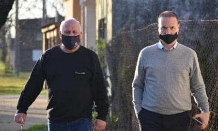 El senador Enrico cerca de las víctimas y proyectos en Santa Isabel