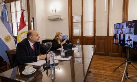 El gobernador mantuvo una videoconferencia con intendentes y presidentes comunales