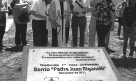 En el recuerdo, un homenaje: "Nuevo Barrio Padre Juan Riganelli"