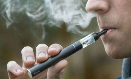 Tiene media sanción la prohibición del uso y comercialización del cigarrillo electrónico