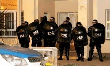 Santa Isabel: Relevan al comisario, a la subjefa y a otro agente de la Comisaría local