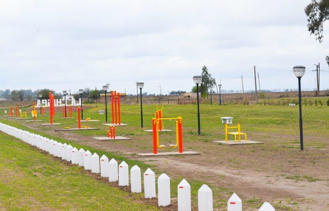 La Chispa: El senador Enrico acompañó la reinauguración del Parque Centenario