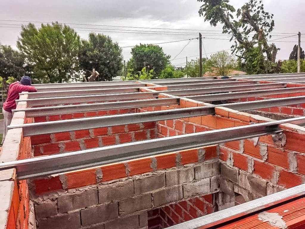 Diego de Alvear: El senador Enrico continúa impulsando la construcción del gimnasio en la Escuela 174