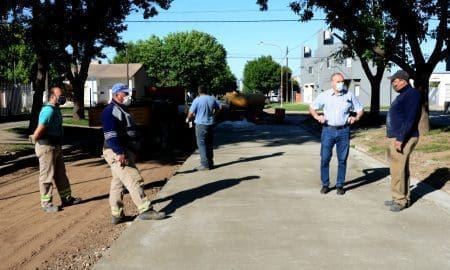 Villa Cañás: El intendente Gizzi recorrió la obra de pavimentación de Calle 60