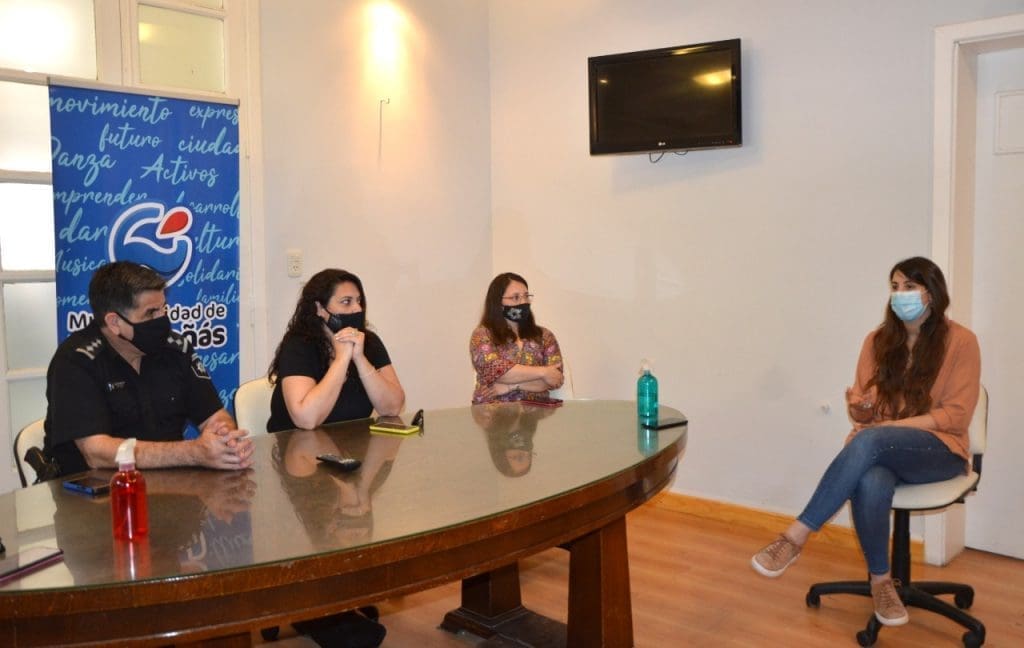 Villa Cañás: Acción social se reunió con autoridades policiales Villa Cañás: Acción social se reunió con autoridades policiales