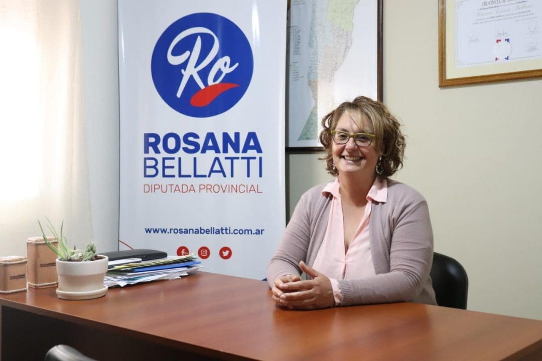 Media sanción al proyecto de Bellatti para escrituración gratuita de viviendas y lotes sociales