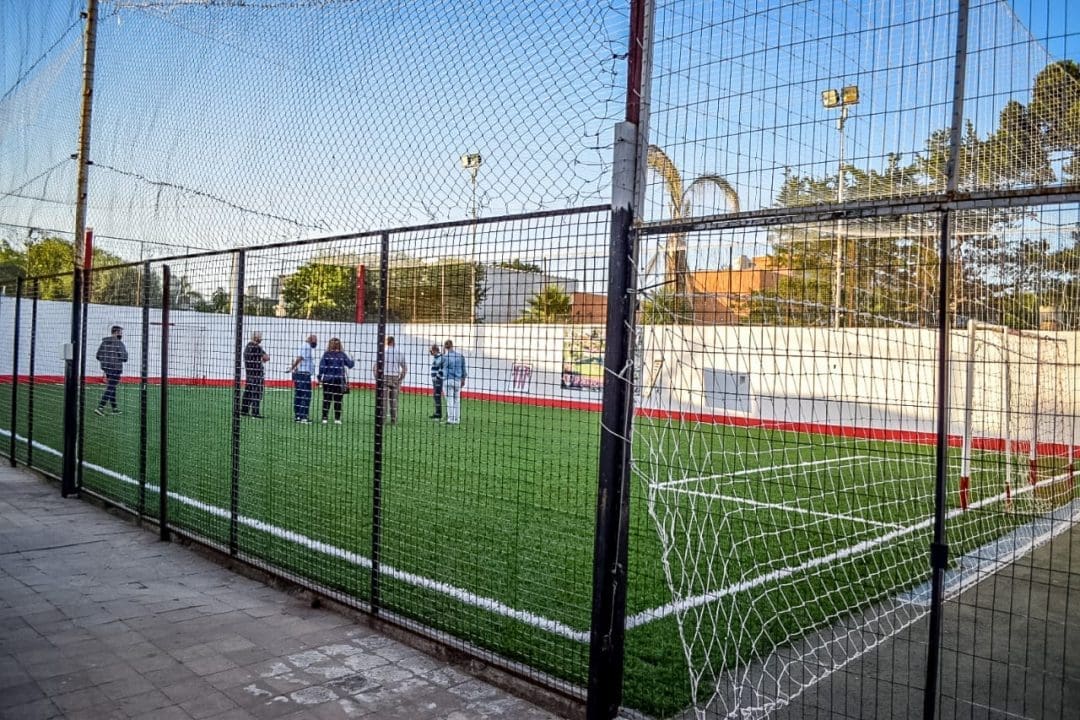 Rufino El senador Enrico y dirigentes inauguraron la nueva cancha de