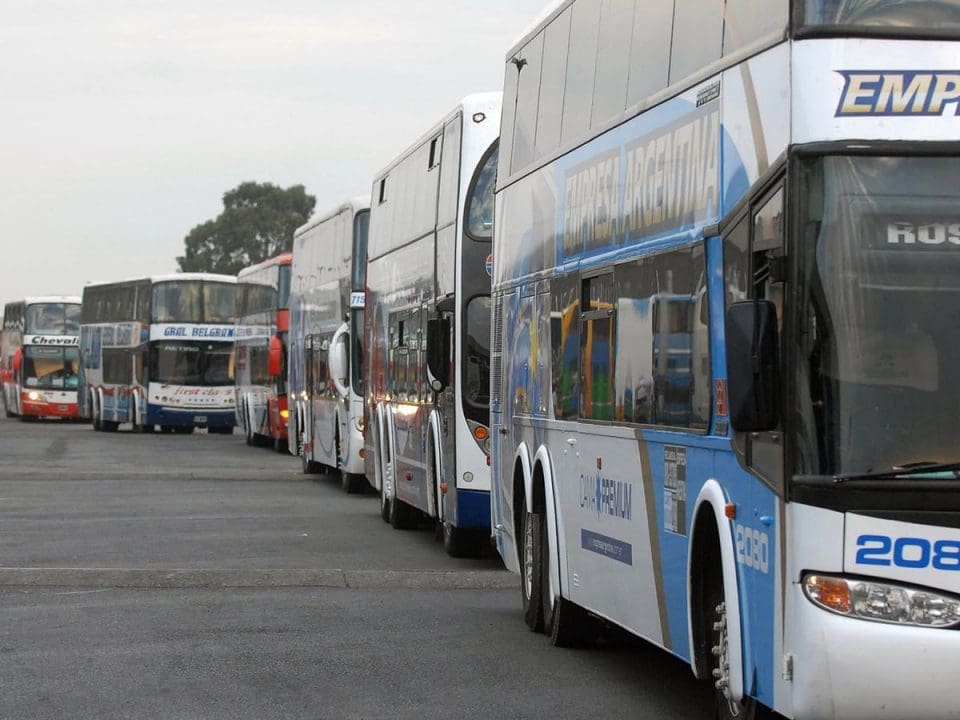El senador Enrico solicita que se reactiven los servicios de transporte de pasajeros