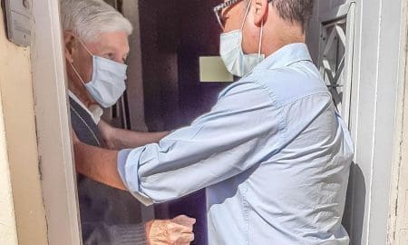 Santa Isabel: Cálida visita del senador Enrico al Padre Raúl Trognot