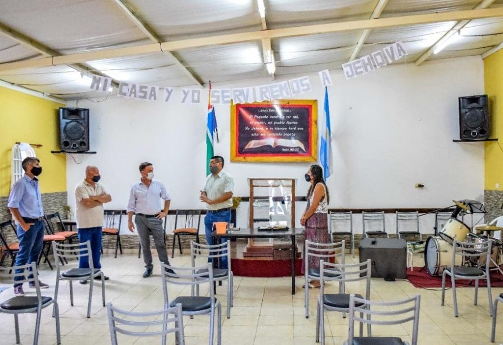 Santa Isabel: Enrico le brinda respaldo a nuevos proyectos de Iglesia Peña de Horeb y a La Marrupeña