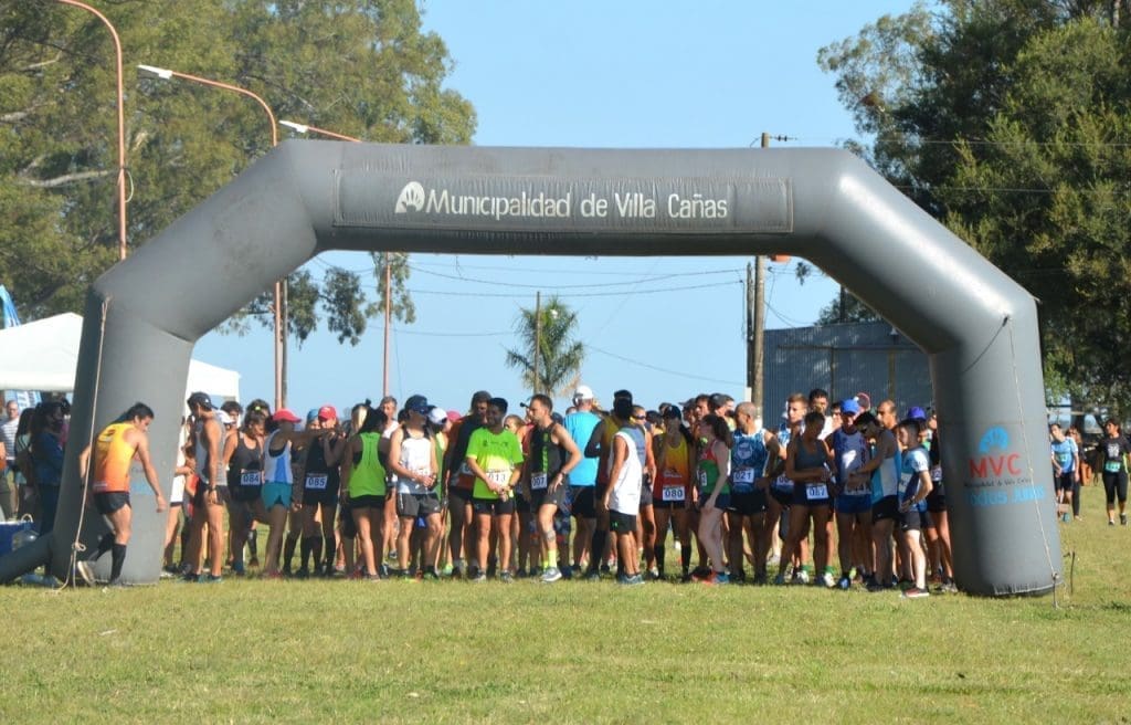 Villa Cañás: Más de cien atletas corrieron la Cross Country Aventura Villa Cañás: Más de cien atletas corrieron la Cross Country Aventura