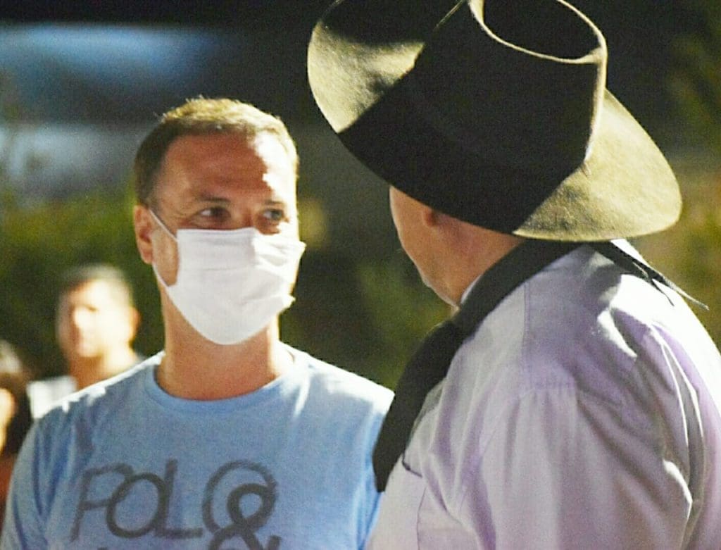 Christophersen: El senador Enrico acompañó a los vecinos durante la primera Fiesta Provincial del Poncho Christophersen: El senador Enrico acompañó a los vecinos durante la primera Fiesta Provincial del Poncho
