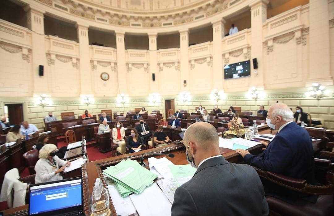 Diputados API
