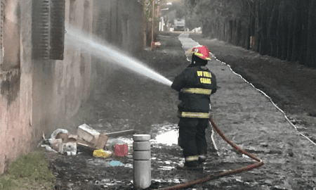 Villa Cañás: Incendio en una vivienda, una persona con varias quemaduras