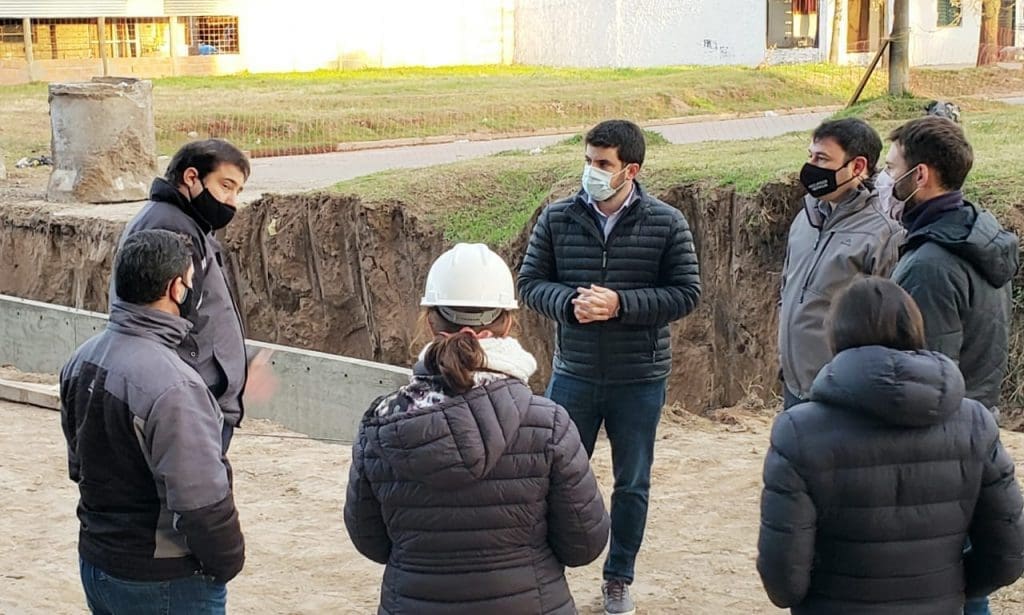 Venado Tuerto: El intendente y funcionarios provinciales recorrieron obra hídrica que se construye en Barrio Ciudad Nueva Venado Tuerto: El intendente y funcionarios provinciales recorrieron obra hídrica que se construye en Barrio Ciudad Nueva