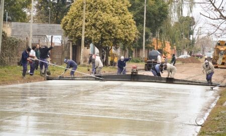 Venado Tuerto: El gobierno de la ciudad avanza con obras de pavimentación y cordón-cuneta en los barrios