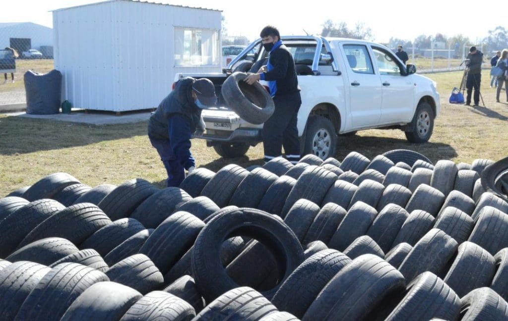 Venado Tuerto: El municipio lanzó la campaña de reciclaje de neumáticos fuera de uso Venado Tuerto: El municipio lanzó la campaña de reciclaje de neumáticos fuera de uso