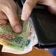 Por la inflación, el Gobierno sube por decreto el salario mínimo a $29.160
