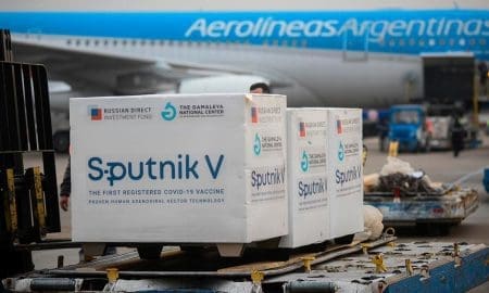 Llegaron al país otras 550 mil vacunas Sputnik V del segundo componente