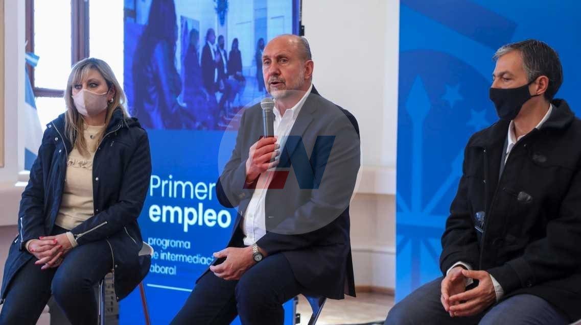 Perotti presentó el programa “Primer Empleo” para jóvenes santafesinos entre 18 y 30 años