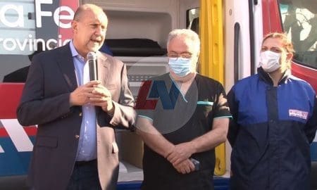 Villa Cañás: El gobernador Omar Perotti entregó una ambulancia UTI al Hospital