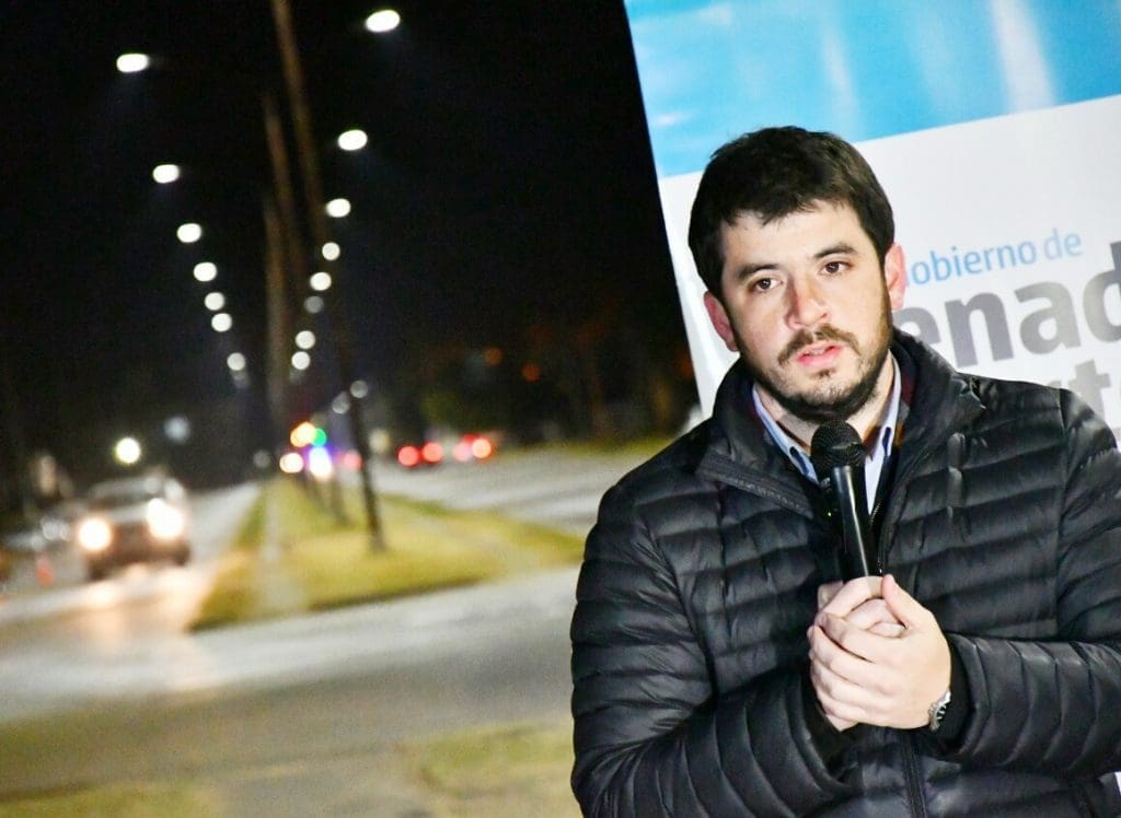 Venado Tuerto: Chiarella y la Cooperativa Eléctrica inauguraron la nueva iluminación LED de Avenida Santa Fe Venado Tuerto: Chiarella y la Cooperativa Eléctrica inauguraron la nueva iluminación LED de Avenida Santa Fe