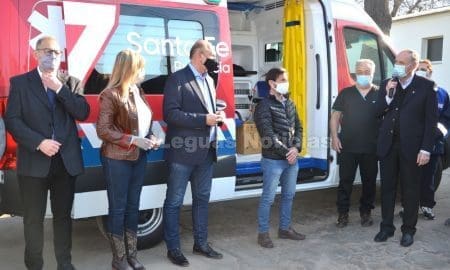 Villa Cañás: Gizzi participó del acto de entrega de una ambulancia al hospital