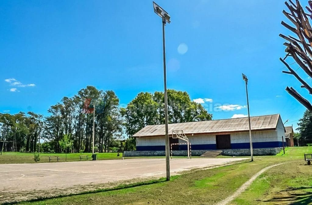 Enrico solicita al gobierno provincial que concrete la obra del predio deportivo de Carreras