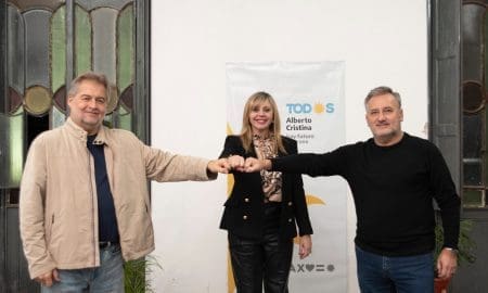 La lista Celeste y Blanca recibió apoyo de intendentes, presidentes comunales de los 19 departamentos