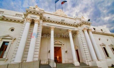 Presentaciones de Enrico en materia de educación, salud y obras públicas en la región