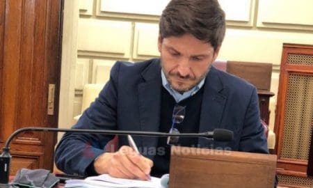 Ambulancias: Pullaro quiere saber si hubo irregularidades en la compra