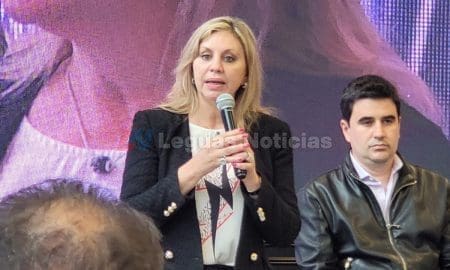Sacnun con vecinos del Barrio El Pozo de Santa Fe y en un encuentro de mutuales y cooperativas