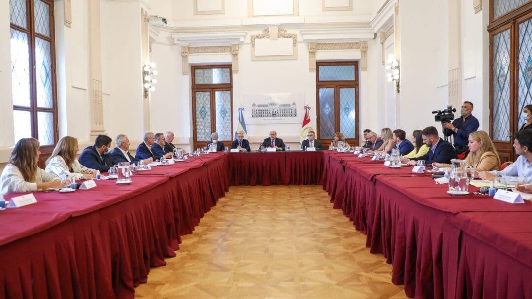 El gobernador Perotti se reunió en la Casa Gris con legisladores nacionales El gobernador Perotti se reunió en la Casa Gris con legisladores nacionales