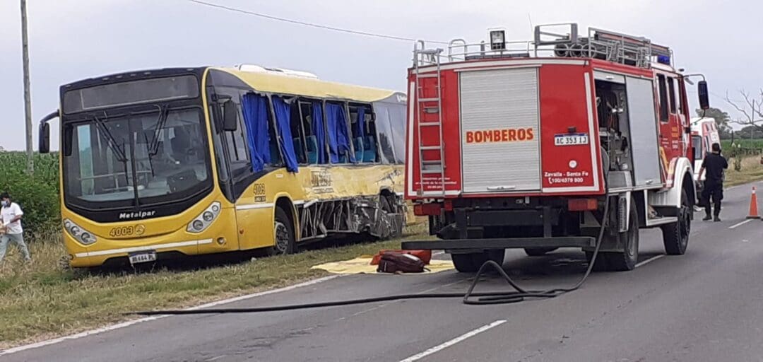 Ruta 33: Colectivo de La Verde provocó fuerte accidente de tránsito