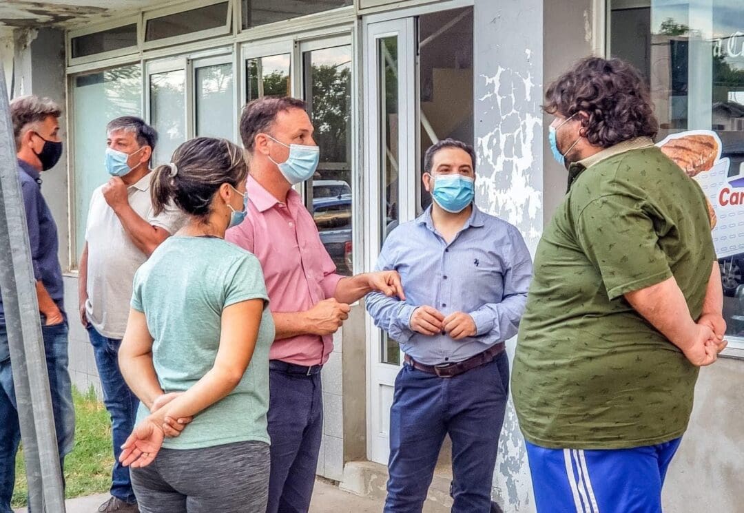 Firmat: Visita del senador Enrico al Hospital, Club Fredriksson y grupos artísticos encuentro