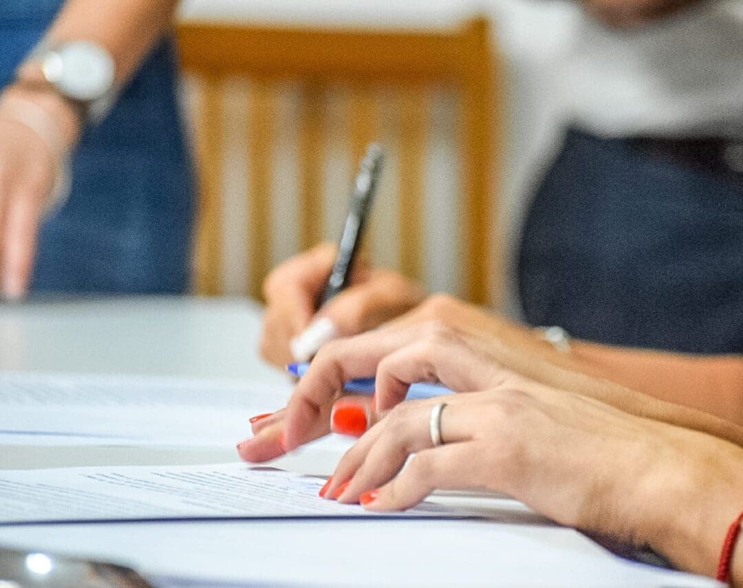 Fuerte labor del senador Enrico en el acompañamiento para la regularización de las instituciones de la región