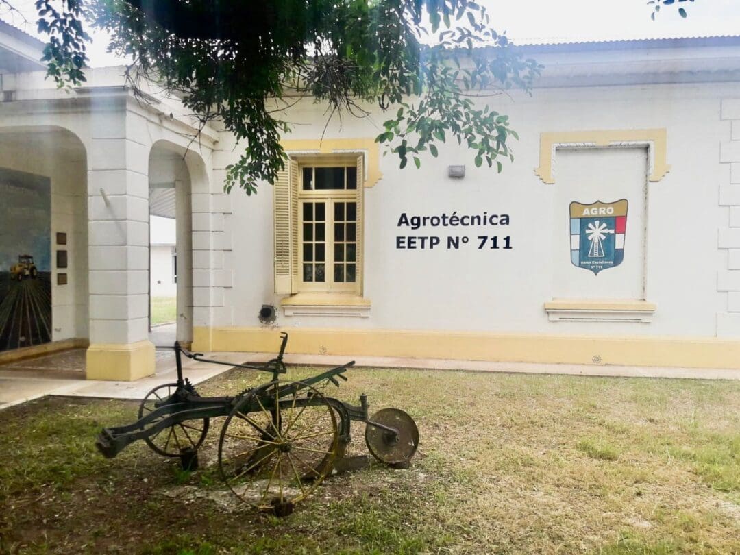 Aarón Castellanos: El senador Enrico solicita un cargo para el albergue de la Escuela Agrotécnica