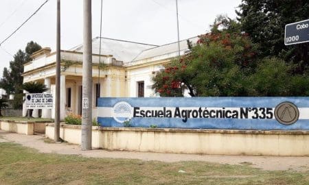 Gestiones del senador Enrico para que se concreten obras edilicias en dos escuelas de Chovet y Rufino