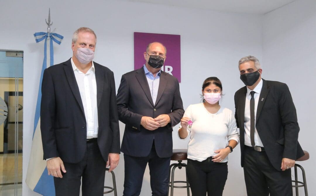 Perotti participó junto a Perczyk de la inauguración de una residencia universitaria en Rosario