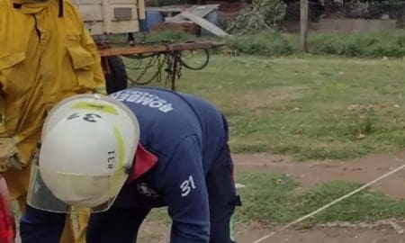 Teodelina: Intensa asistencia de Bomberos Voluntarios a los damnificados por el temporal de viento
