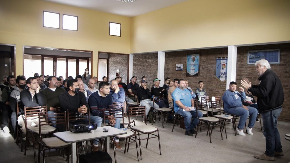 Villa Cañás: La provincia inició las capacitaciones presenciales sobre aplicación de fitosanitarios para operarios de equipos terrestres Villa Cañás: La provincia inició las capacitaciones presenciales sobre aplicación de fitosanitarios para operarios de equipos terrestres