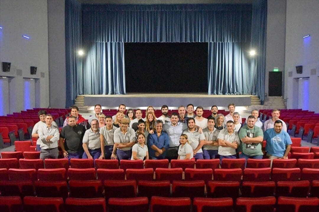 Venado Tuerto: Noche histórica en la ciudad, Chiarella encabezó la reapertura del Centro Cultural Municipal Venado Tuerto: Noche histórica en la ciudad, Chiarella encabezó la reapertura del Centro Cultural Municipal