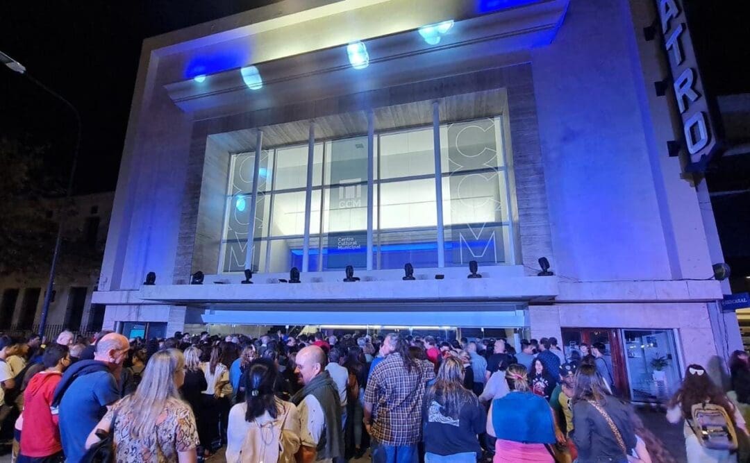 Venado Tuerto: Noche histórica en la ciudad, Chiarella encabezó la reapertura del Centro Cultural Municipal Venado Tuerto: Noche histórica en la ciudad, Chiarella encabezó la reapertura del Centro Cultural Municipal
