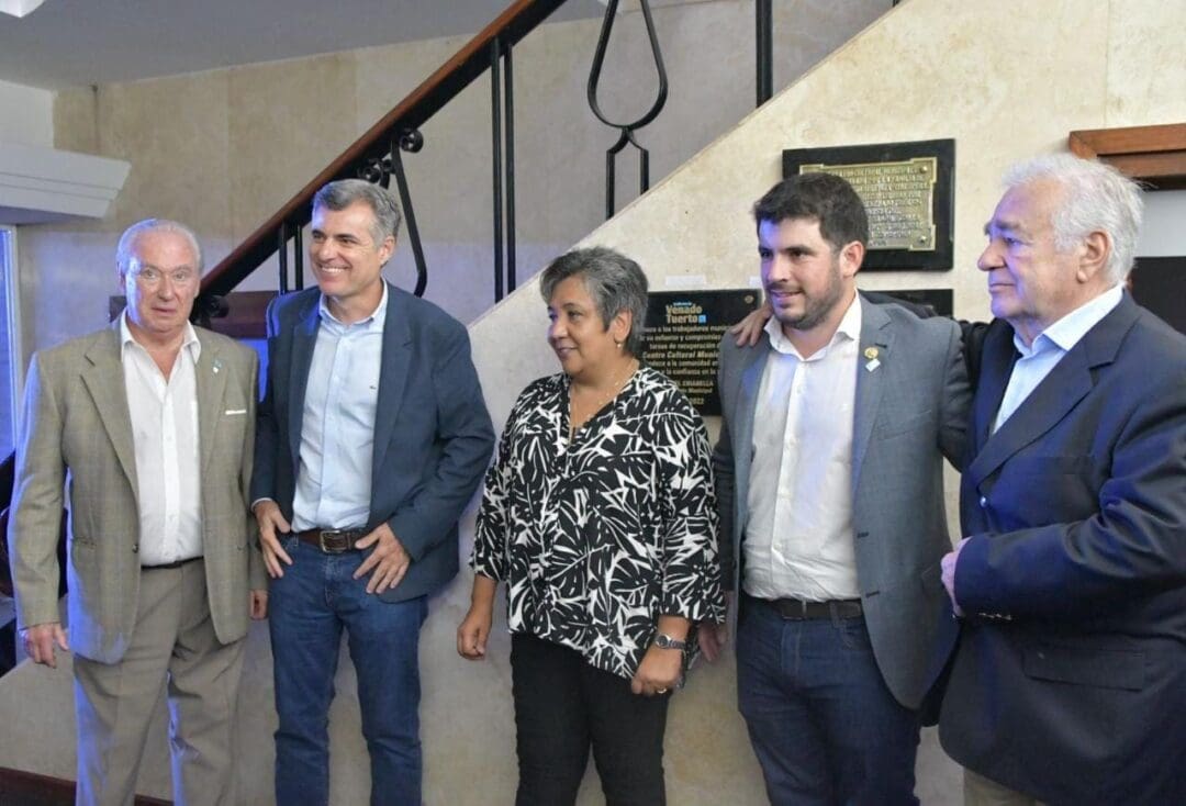 Venado Tuerto: Noche histórica en la ciudad, Chiarella encabezó la reapertura del Centro Cultural Municipal Venado Tuerto: Noche histórica en la ciudad, Chiarella encabezó la reapertura del Centro Cultural Municipal