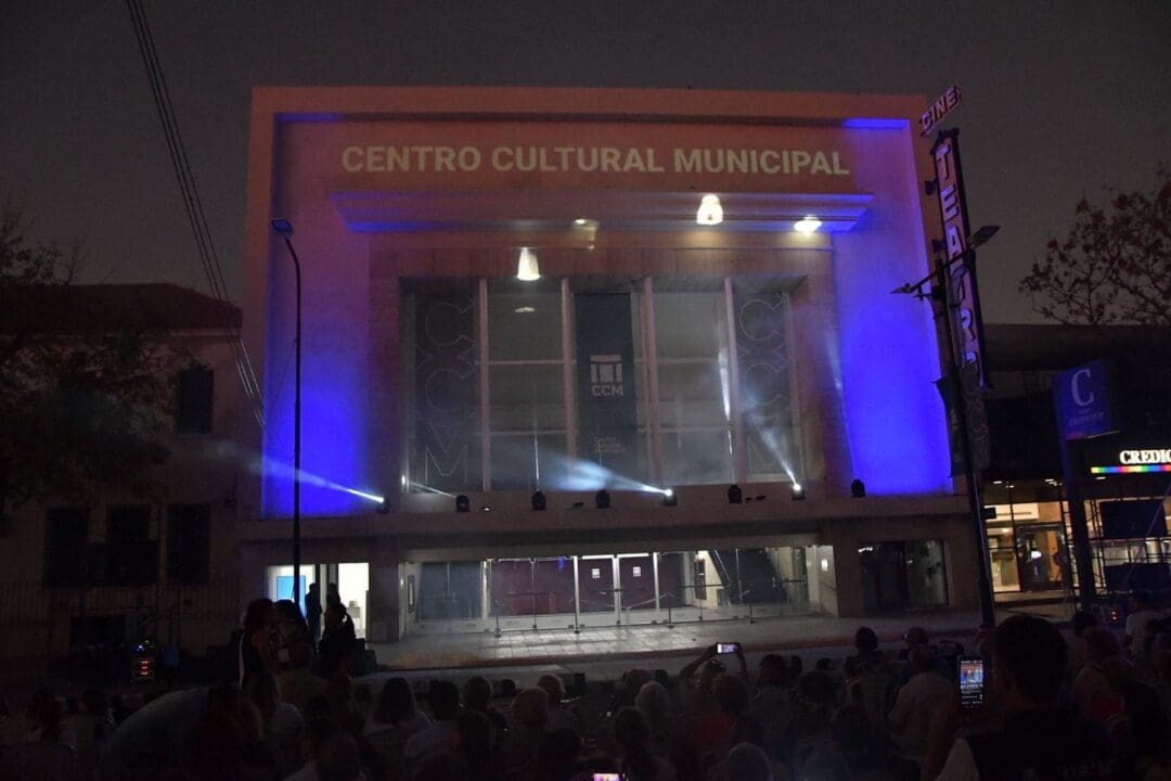 Venado Tuerto: Noche histórica en la ciudad, Chiarella encabezó la reapertura del Centro Cultural Municipal Venado Tuerto: Noche histórica en la ciudad, Chiarella encabezó la reapertura del Centro Cultural Municipal