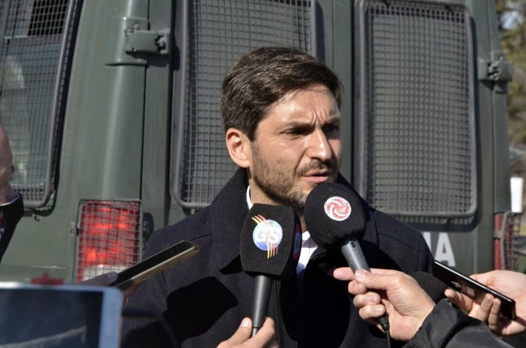 Pullaro cuestionó a Perotti: "En lugar de esconderse, debería estar al frente de esta crisis de inseguridad"