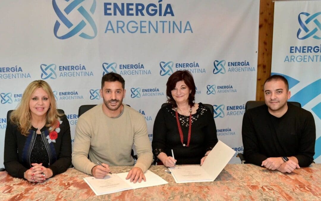 Avance energético: Sacnun en la Firma del Contrato para la obra del GASODUCTO NESTOR KIRCHNER